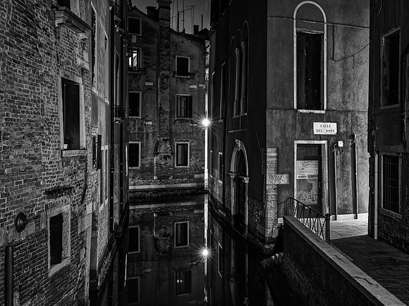 Calle del Dose from Ponte del Paradiso